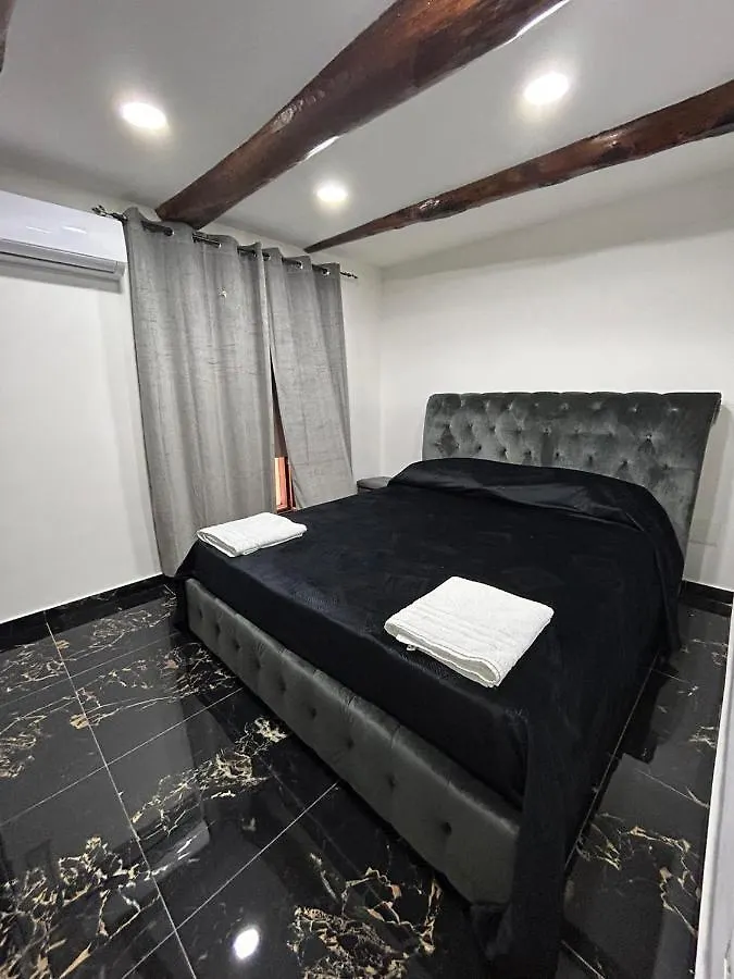 Giovanni Luxury Suites Naples Apartment
