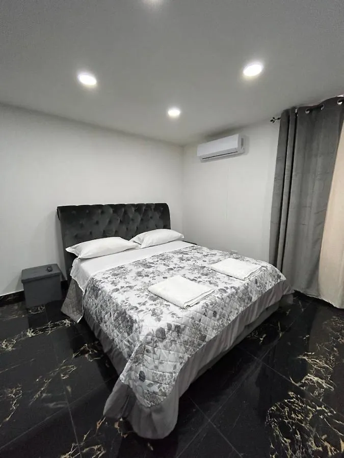 Giovanni Luxury Suites Naples Apartment
