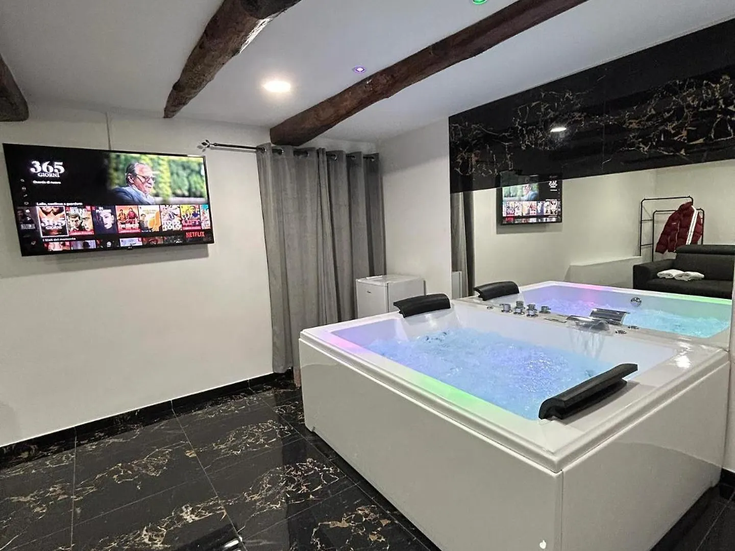 Apartment Giovanni Luxury Suites Naples Italy