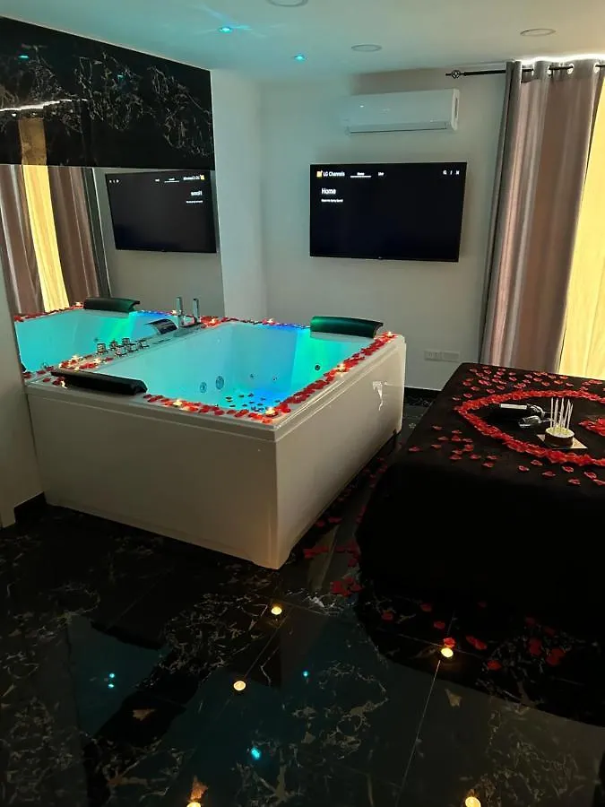 Giovanni Luxury Suites Naples 0*,