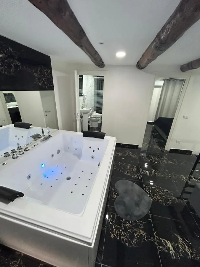Giovanni Luxury Suites Naples Apartment