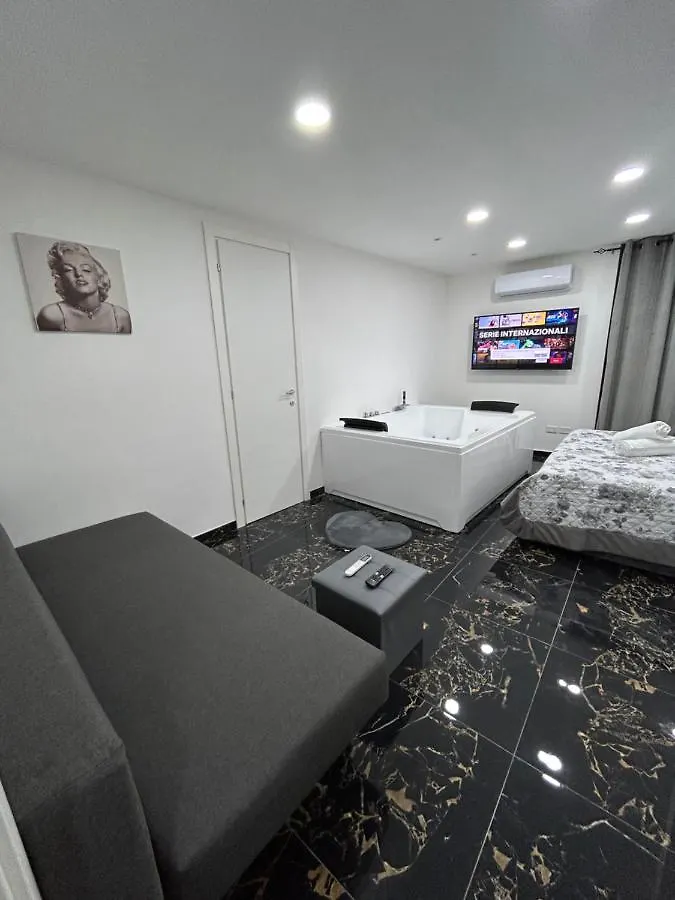 Giovanni Luxury Suites 那不勒斯 公寓