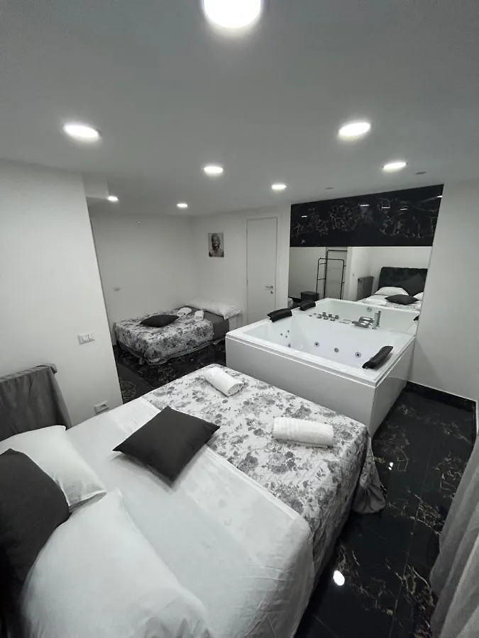 公寓 Giovanni Luxury Suites 那不勒斯